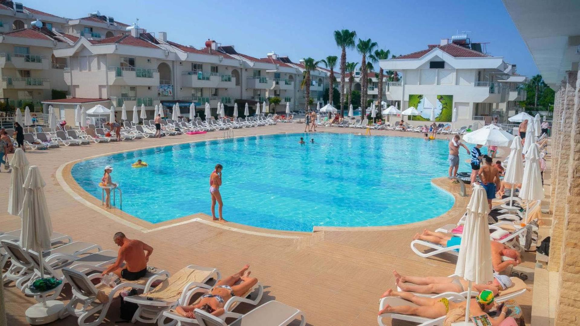 Hotel Dream Family Club Side